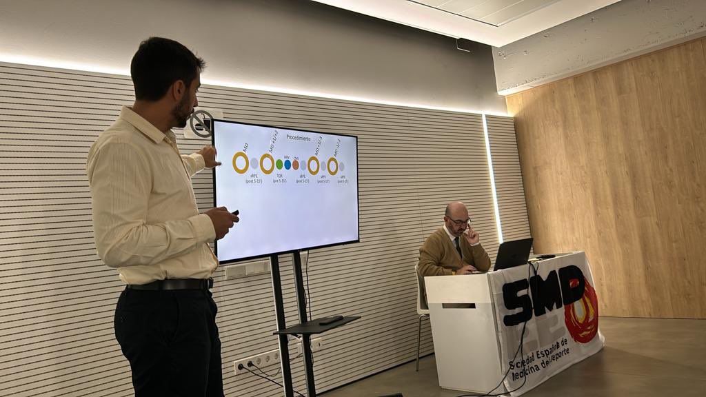 CONGRESO INTERNACIONAL DE MEDICINA DEL DEPORTE <a href="/femedeporte/">SEMED_FEMEDE</a> 
🔝El investigador <a href="/Joel_Guillen_/">Joel Guillén</a> ha presentado su trabajo sobre perfiles individuales de adaptación a la carga deportiva en baloncesto <a href="/ireuab/">Institut de Recerca de l'Esport (IRE-UAB)</a> 
#sportsmedicine #hrv #sportscience