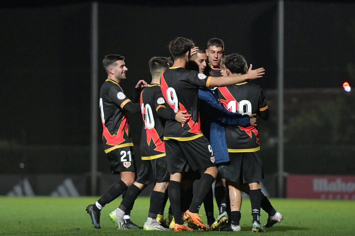 RayoVallecano's tweet image. ⏹️ FINAAAAAAAAL. El Rayo B consigue los tres puntos en Valdebebas.

Real Madrid C 0️⃣
Rayo B 1️⃣