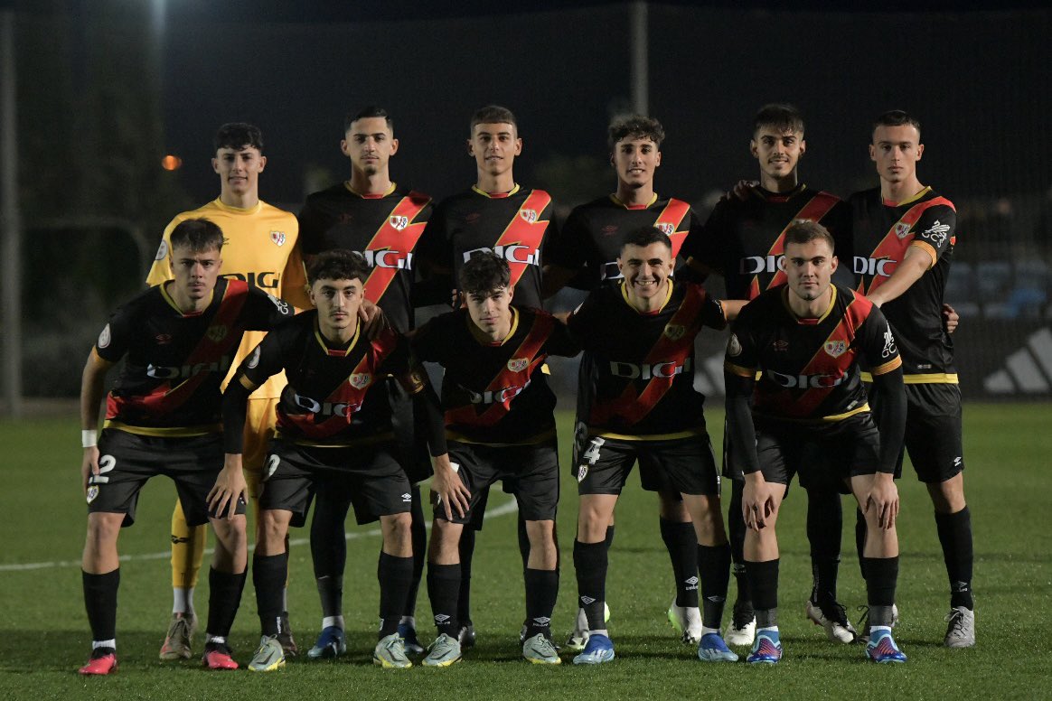 RayoVallecano's tweet image. ⏹️ FINAAAAAAAAL. El Rayo B consigue los tres puntos en Valdebebas.

Real Madrid C 0️⃣
Rayo B 1️⃣