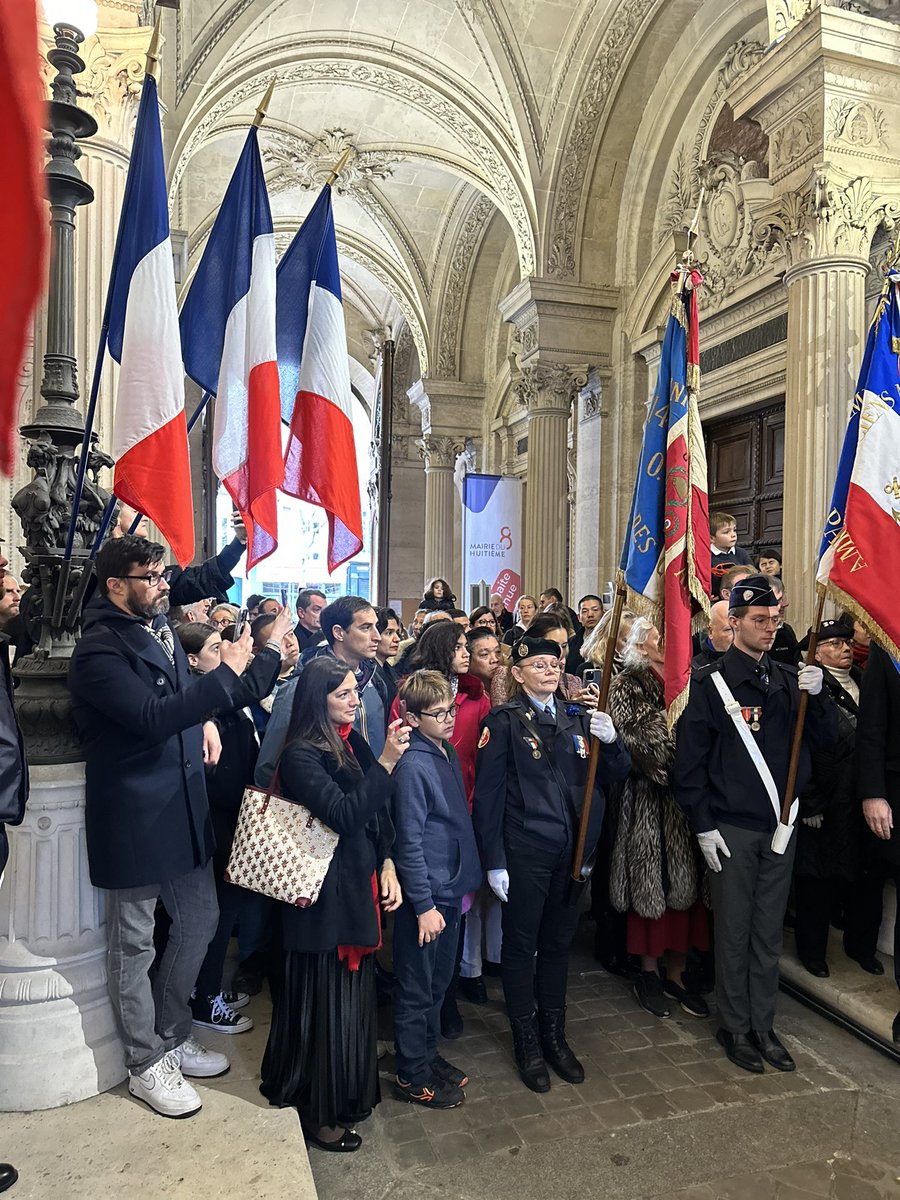 Mairie du 8e Paris tweet media