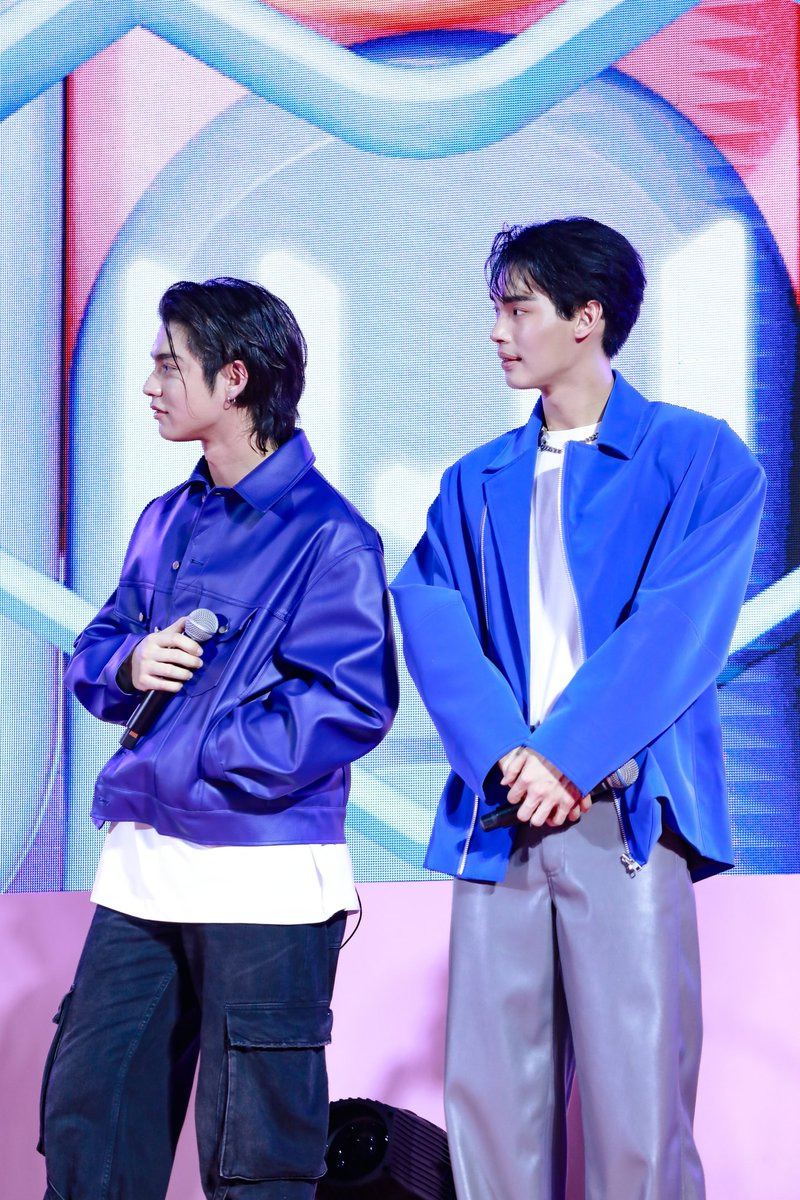 allbright_ofc's tweet photo. ขอบคุณแฟนๆ ที่มาให้กำลังใจในวันนี้นะครับ 🫶🏻

#bbrightvc #Winmetawin
#Lazada1111xBRIGHT
#Lazada1111THLive
#LazadaTH https://t.co/GxPyyJPayL