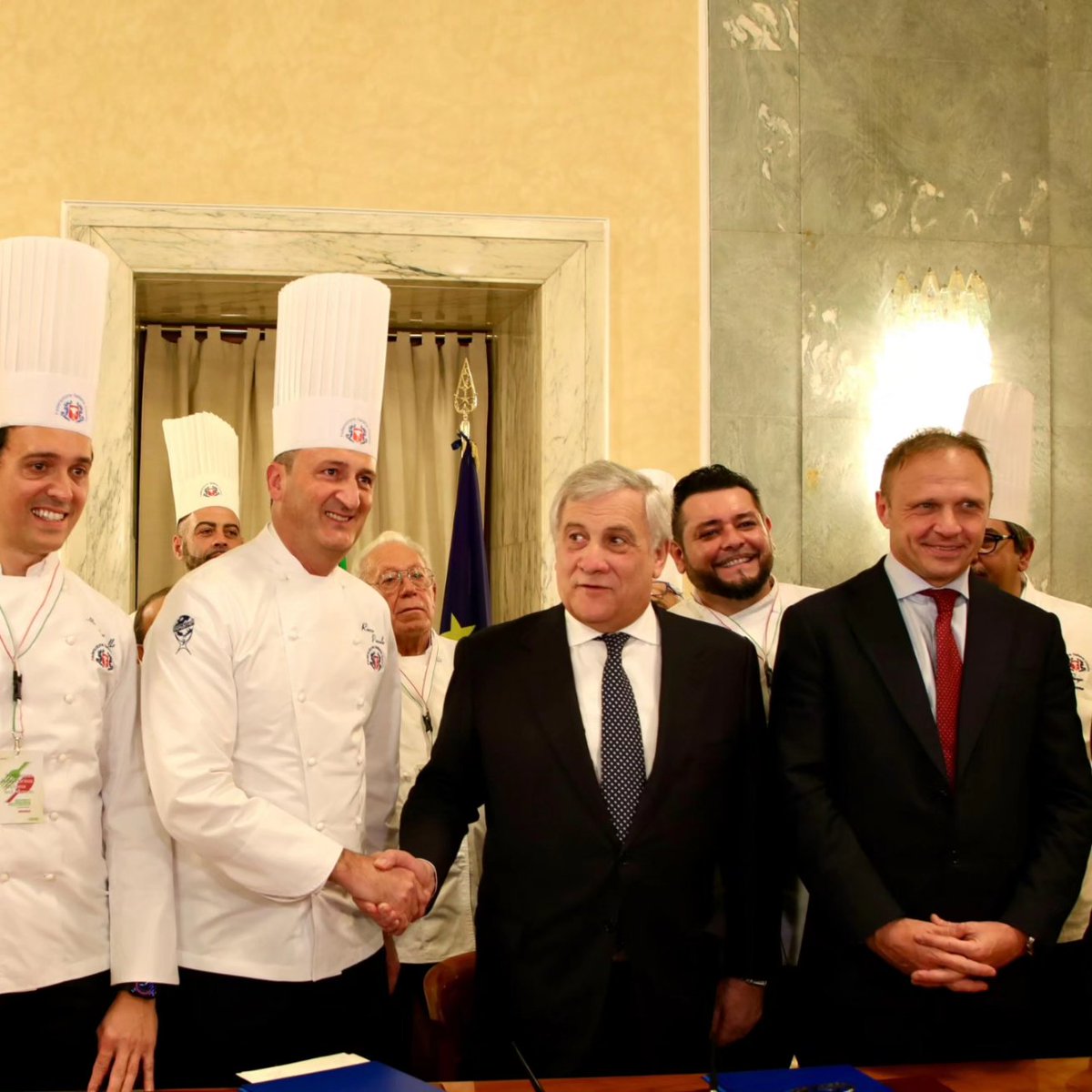 roccopozzulo's tweet photo. Ieri durante la presentazione della settimana della cucina italiana nel mondo, la firma del protocollo d'intesa tra la @Federcuochi e il @Ministero degli affari Esteri con il Ministro Antonio Taiani https://t.co/g2F0jbb1QF