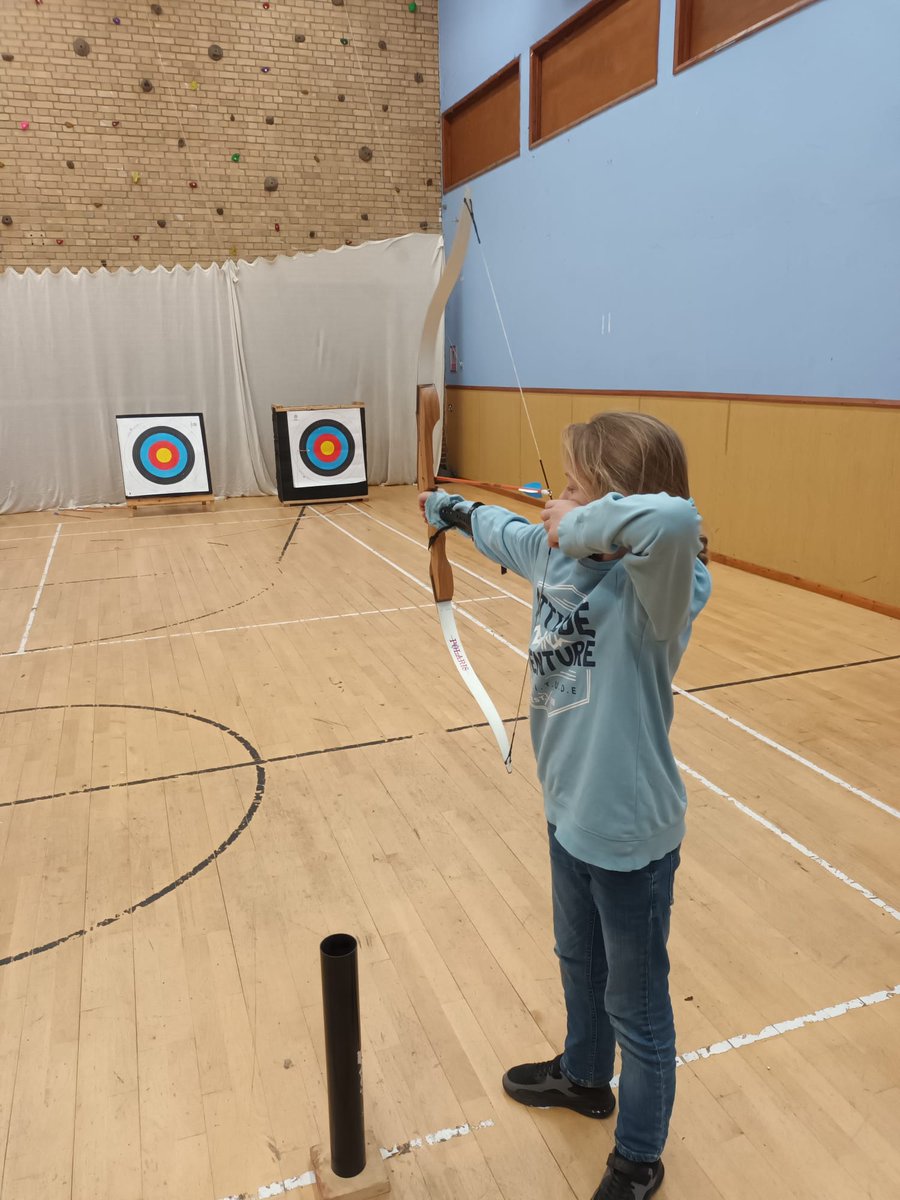 3rd Banstead Scouts tweet media