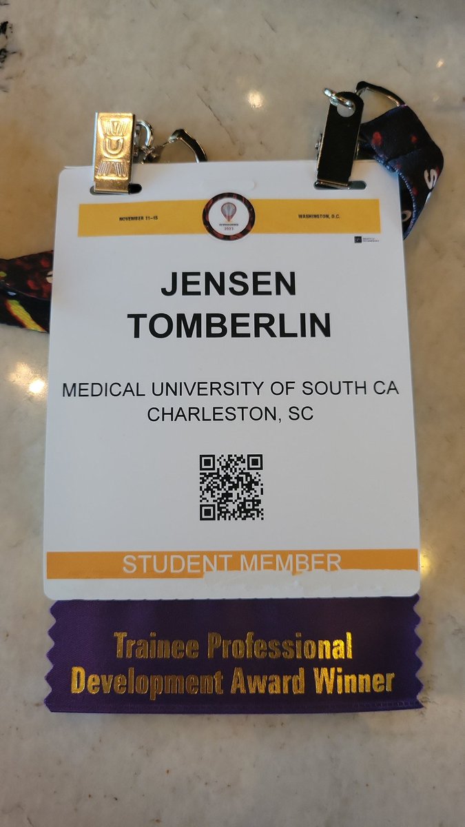 SFN blunder #2: put my award ribbon on the wrong side and tore off some of the badge when reapplying it 🙃 luckily you can still tell I'm a student member #SfN2023 #SfN23