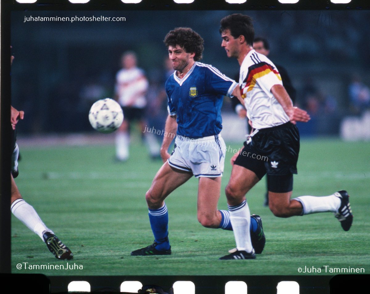 Gustavo Dezotti vs Thomas Berthold en la final de Italia 90 #GustavoDezotti #ThomasBerthold #Italia90