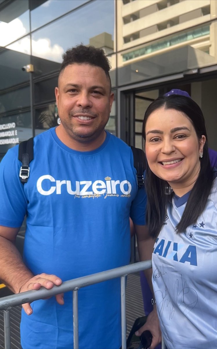 O homi é brabo!! <a href="/Ronaldo/">Ronaldo Nazário</a> que prazer te conhecer !! # Cruzeiro 💙