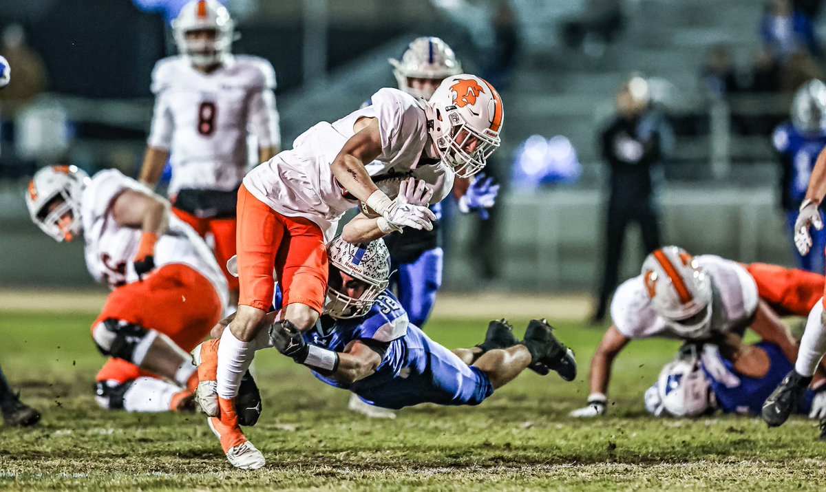 AVSunDevilFB's tweet photo. The film is in from last night. Thanks for the Pics Ryan Young. 
•
C I F▫️P L A Y O F F S #GoDevils #CIFSS #SunDevilPrideIsContagious #MRL #SoCal #Linemen #OLine #OffensiveLineman #Defense #D5 https://t.co/9QsexK4Hmn