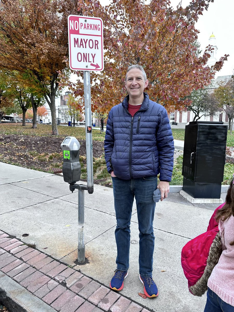 I appreciate towns that have special parking for mayors.  <a href="/MiroBTV/">Miro Weinberger</a> Is it just for Burlington mayors or can visiting mayors park here too? Enjoying our time in #burlington.  If you come to #bridgewater make sure you let us know.  😁