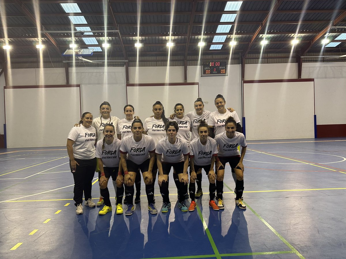 InproSports's tweet photo. 𝐅𝐮́𝐭𝐛𝐨𝐥 𝐒𝐚𝐥𝐚 |

Los tres puntos para ti, Ana. 

Desde el club mandamos nuestro apoyo a nuestra delegada de campo Ana Costa.

¡Estamos contigo!

Goles: Becerril x2, María x2, Lorena x2, Elena y Alicia  

8️⃣ Inpro Sports 
🆚
0️⃣ Guadassuar C.F. 

❤️🖤🦅 https://t.co/TK8jI5xM0s