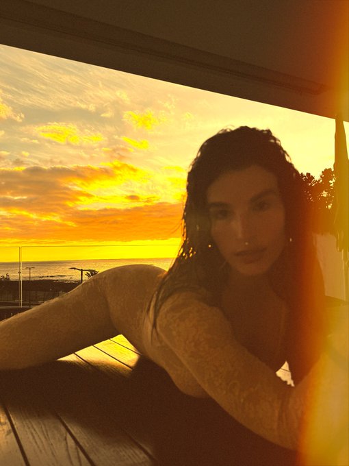 ❤️ https://t.co/LUicb8ocKV 🌅 https://t.co/4b5OkQoeRq