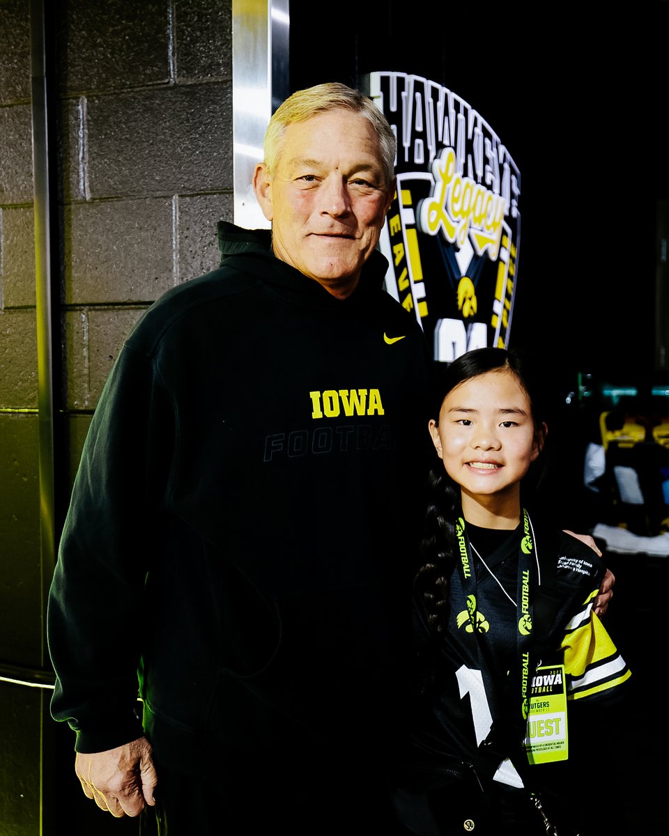 Our Kid Captain, Chloe 💛🖤

<a href="/HawkeyeFootball/">Hawkeye Football</a> x #Hawkeyes