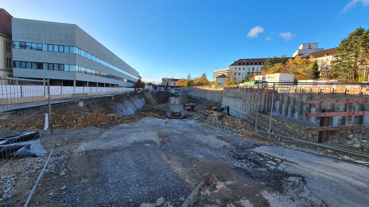 Digging ever deeper. Making a hole in the ground to eventually put the bottom plate for the new Helmholtz Institute for RNA & Infection.