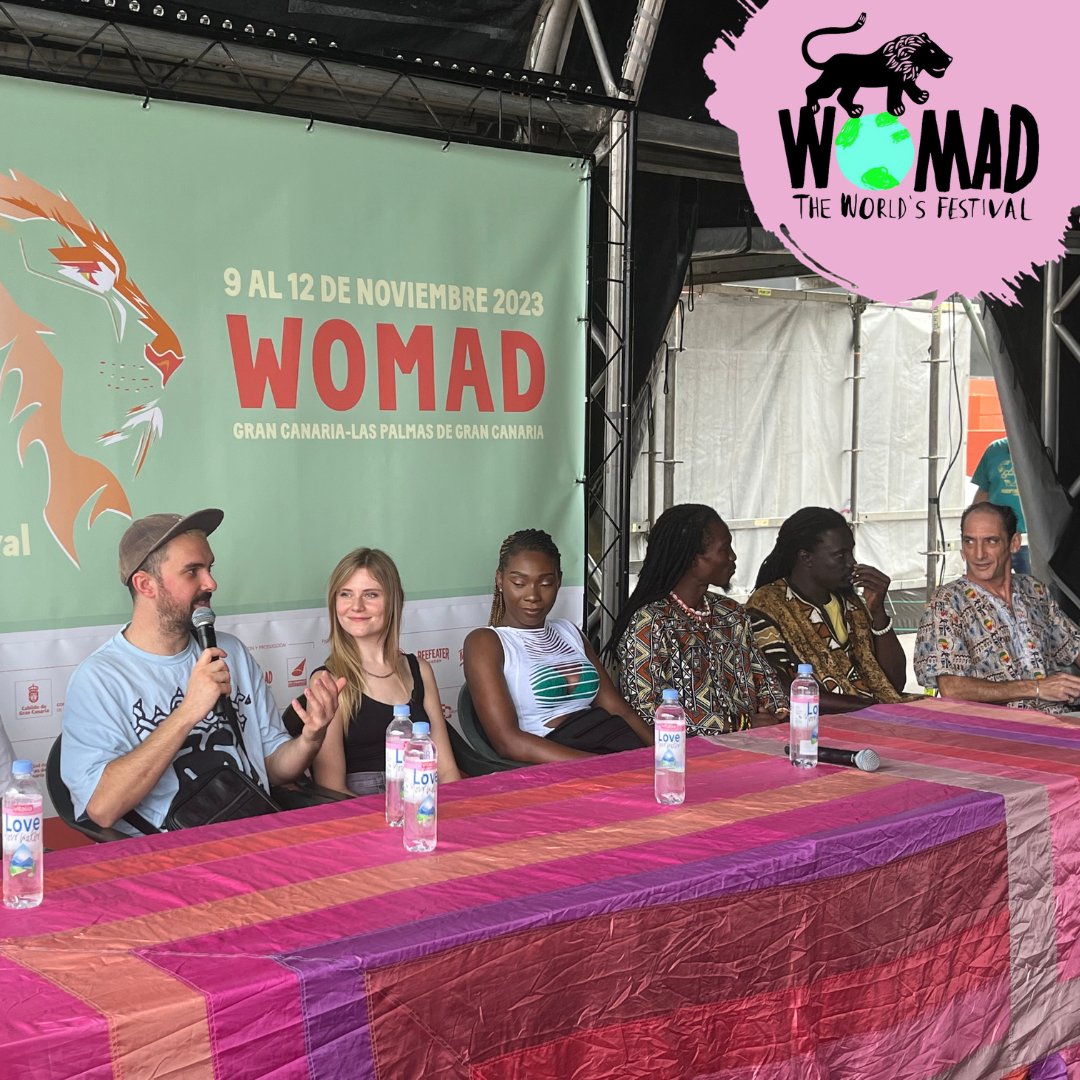 🌜 Llevamos una noche espectacular en la tercera jornada del #womadlpgc2023.

Siguen actuando 🎸 las bandas previstas hoy y que esta mañana se presentaban para contarnos detalles de su actuación.

¿Cómo te lo estás pasando 🥰?

#ganasdewomad #womad2023 #womad