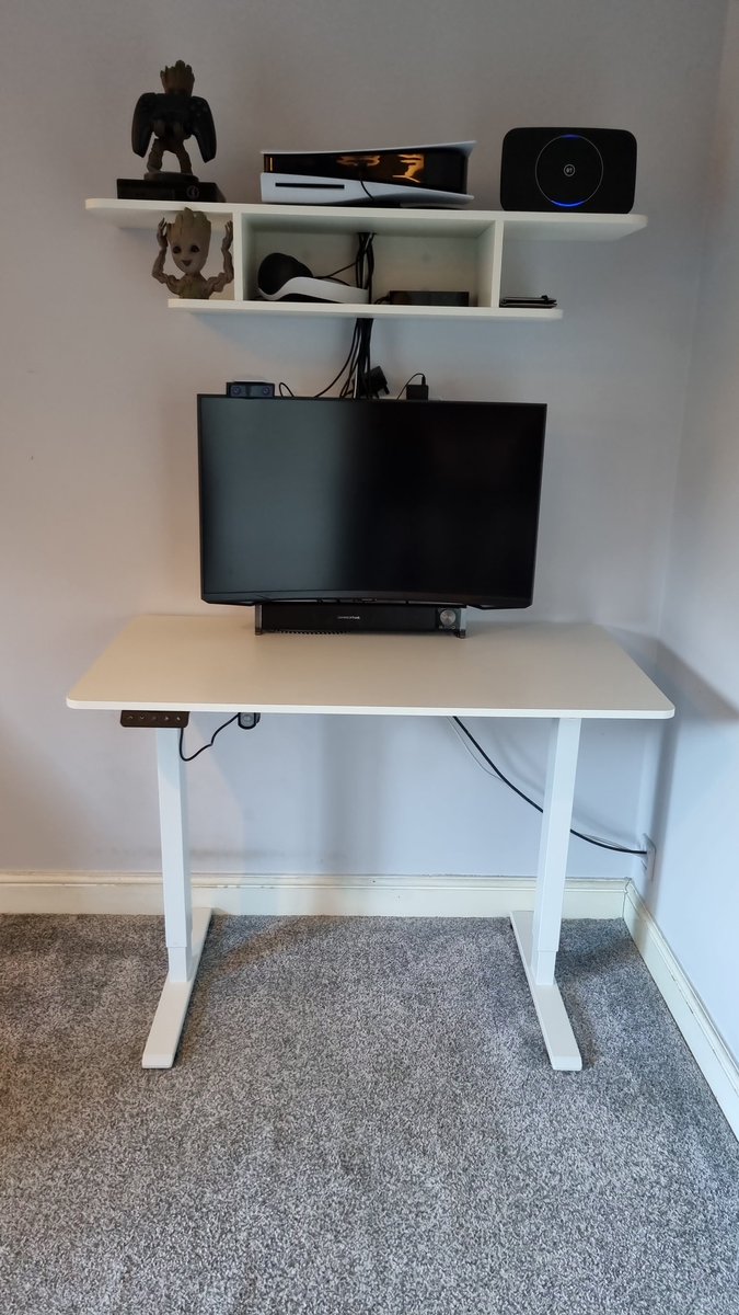 Big__Lurch__'s tweet photo. Productive day today! setting up my gaming corner #Gaming #DIY #Makita #Homcom #Clean #MW3 #EAFC #FC24 #Groot #Gamer #PS5 #G7 #NobleChair https://t.co/J5SCE06eQ8