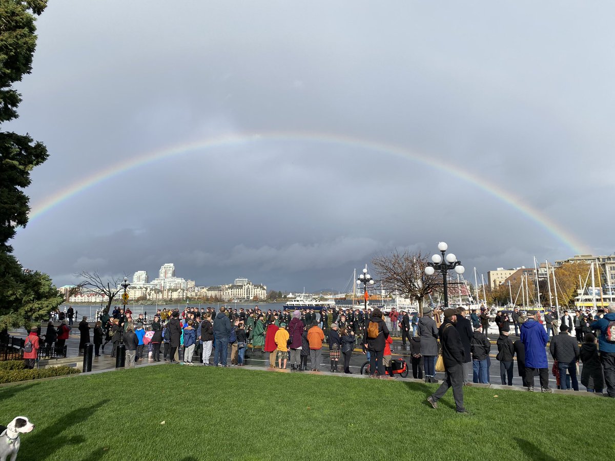 A rainbow over downtown Victoria as the #RemembranceDay ceremony began. #LestWeForget2023