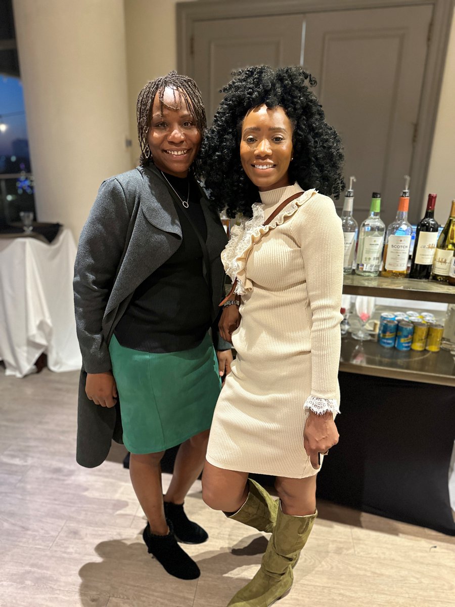 MidAtlanticCCIM's tweet photo. A big THANK YOU to our sponsors and everyone who came out to network with us in Norfolk this week! We had a great time building business and learning together. #CCIM #CRE #Networking https://t.co/clE8lxYS79