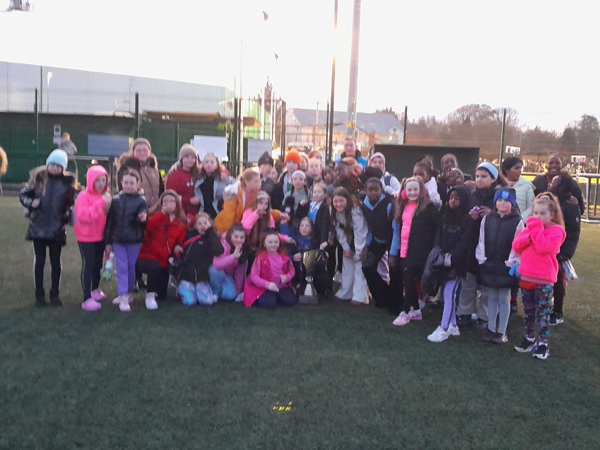 The Connect 4 Project (@connect4project) on Twitter photo Brilliant afternoon congratulations @peamountutd 🏆 and thank you for such a warm welcome 🙏 shout out to debbie and the gang of volunteers, the local school's and <a href="/dublinbusnews/">dublinbusnews</a> for getting us their and back🙏 Tallaght rocks❤️ #seeitbelieveit Brilliant afternoon congratulations @peamountutd 🏆 and thank you for such a warm welcome 🙏 shout out to debbie and the gang of volunteers, the local school's and <a href="/dublinbusnews/">dublinbusnews</a> for getting us their and back🙏 Tallaght rocks❤️ #seeitbelieveit