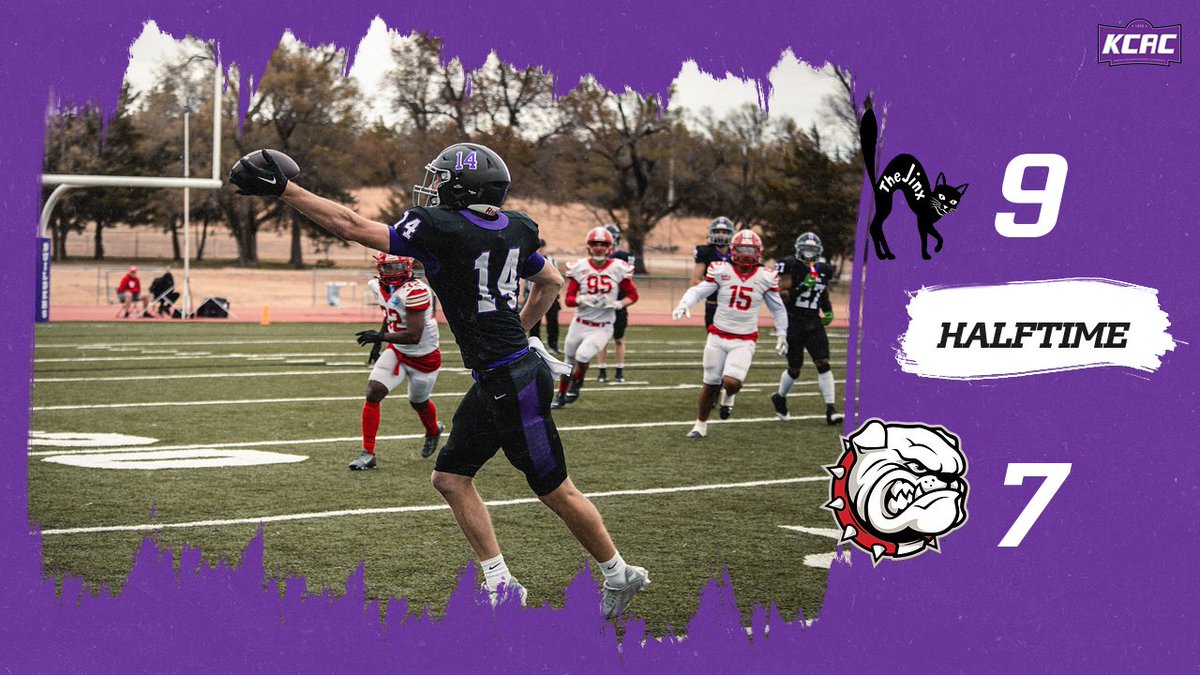 HALFTIME SCORE! 🐈‍⬛

Your Builder Football squad is leading the game at halftime 9-7 against the visitors of McPherson College. 

#builders #thejinxison