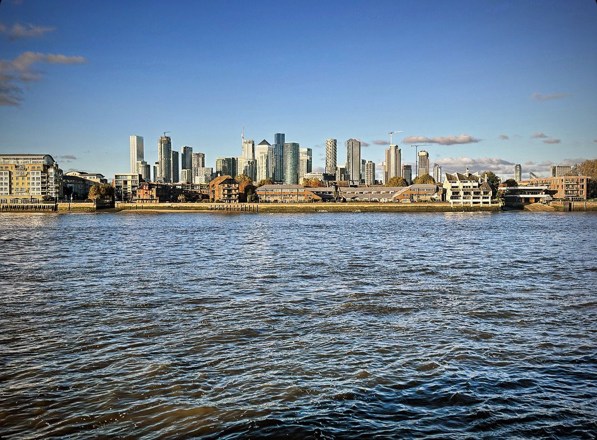 mews_views's tweet photo. 𝒲𝒾𝓃𝓉ℯ𝓇 𝒲𝒶𝓁𝓀𝓈 🍂🍃 - Photography by Kelly Mew.
#greenwich #greenwichpark #riverthames #viewsoflondon #londonviews #comewalkwithme #winterwalks #walks #photography #naturephotography #treephotography #outdoors #winterphotography #london #picoftheday https://t.co/jjkmvSMgCW