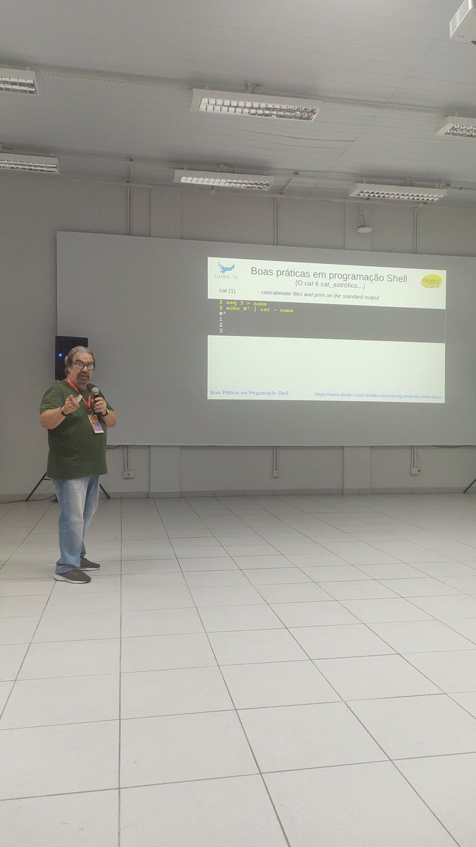 BlusolSL's tweet photo. Finalizando a programação do dia, o @juliobash com seu conhecimento em Shell Script!

#5cafecomsl https://t.co/zhXVX13kv0