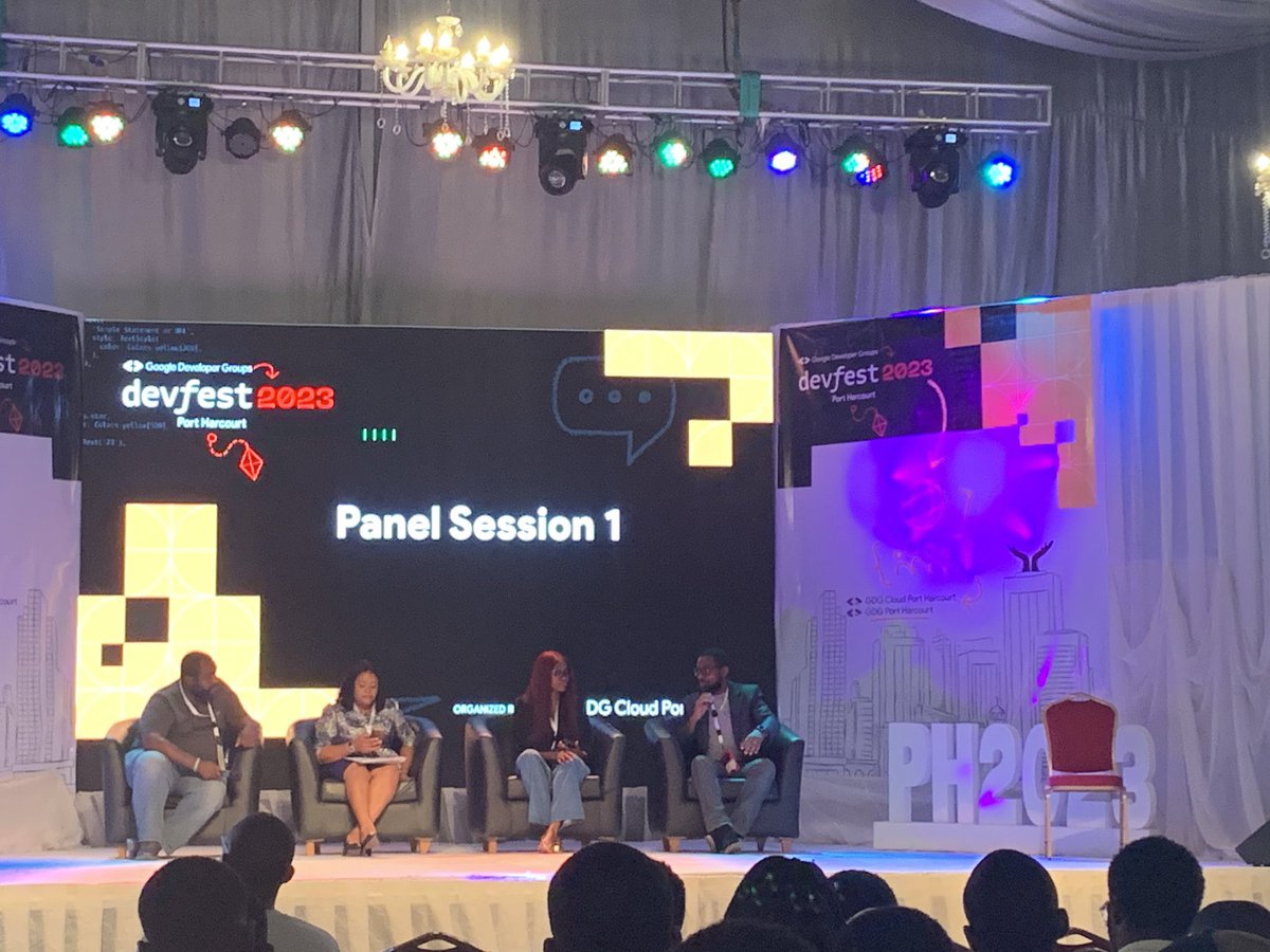__deb_by's tweet image. I had a great and fun time moderating this panelist session on AI and it’s impact on career development including DevOps, Cybersecurity and more! 🤩
**peep me with the blue jeans 😅**
#DevFestPH #DevFest2023 @gdgcloudph