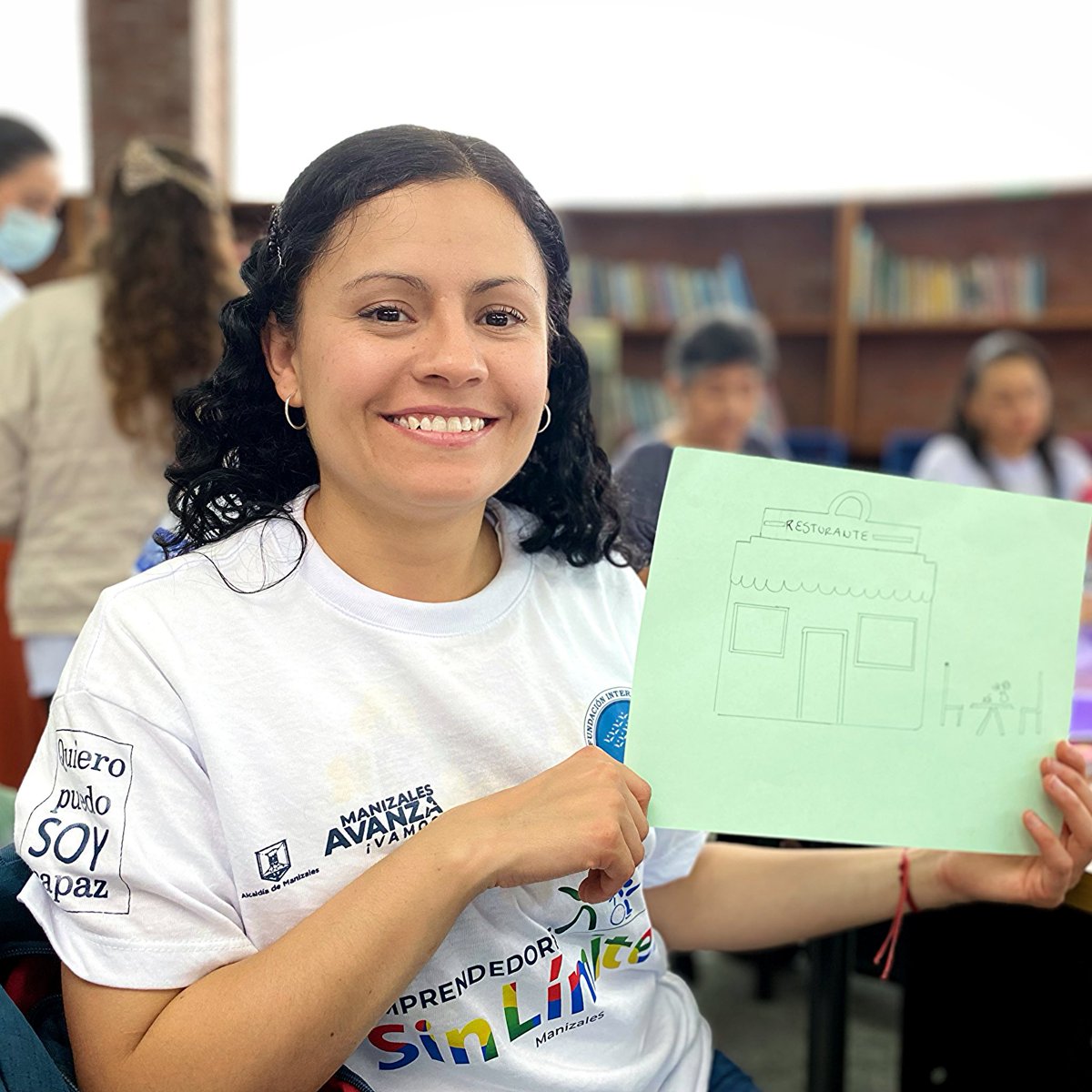 SinLimitesFIMLM's tweet photo. Con sonrisas radiantes, la firme esperanza y la determinación de avanzar, los #EmprendedoresSinLímites desean inspirarles a perseguir sus sueños con determinación. 👏
¡Juntos, construimos oportunidades que transforman vidas! 🌟 https://t.co/l3Dag4QnS8