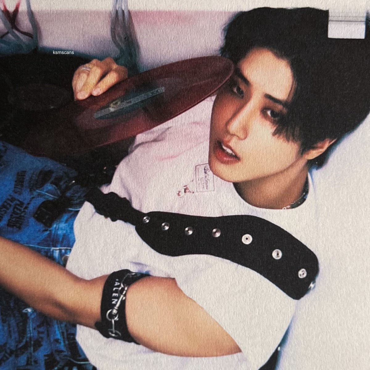 ksmscans's tweet image. [SCAN] STRAY KIDS PHOTOBOOK SCANS — 樂-STAR (ROCK-STAR) [ROCK VER.]

HAN 한

#StrayKids #스트레이키즈 @Stray_Kids