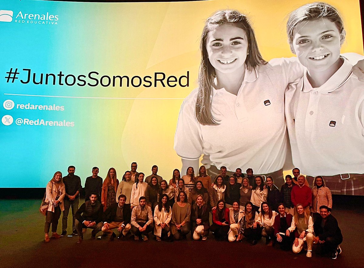 Éxito rotundo en la Jornada de Formación de la @redarenales 
#JuntosSomosRed 💙💛 #soysantamonica