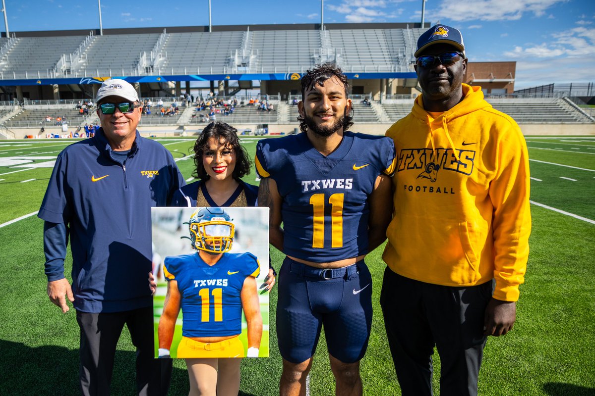 TxWesFootball tweet picture