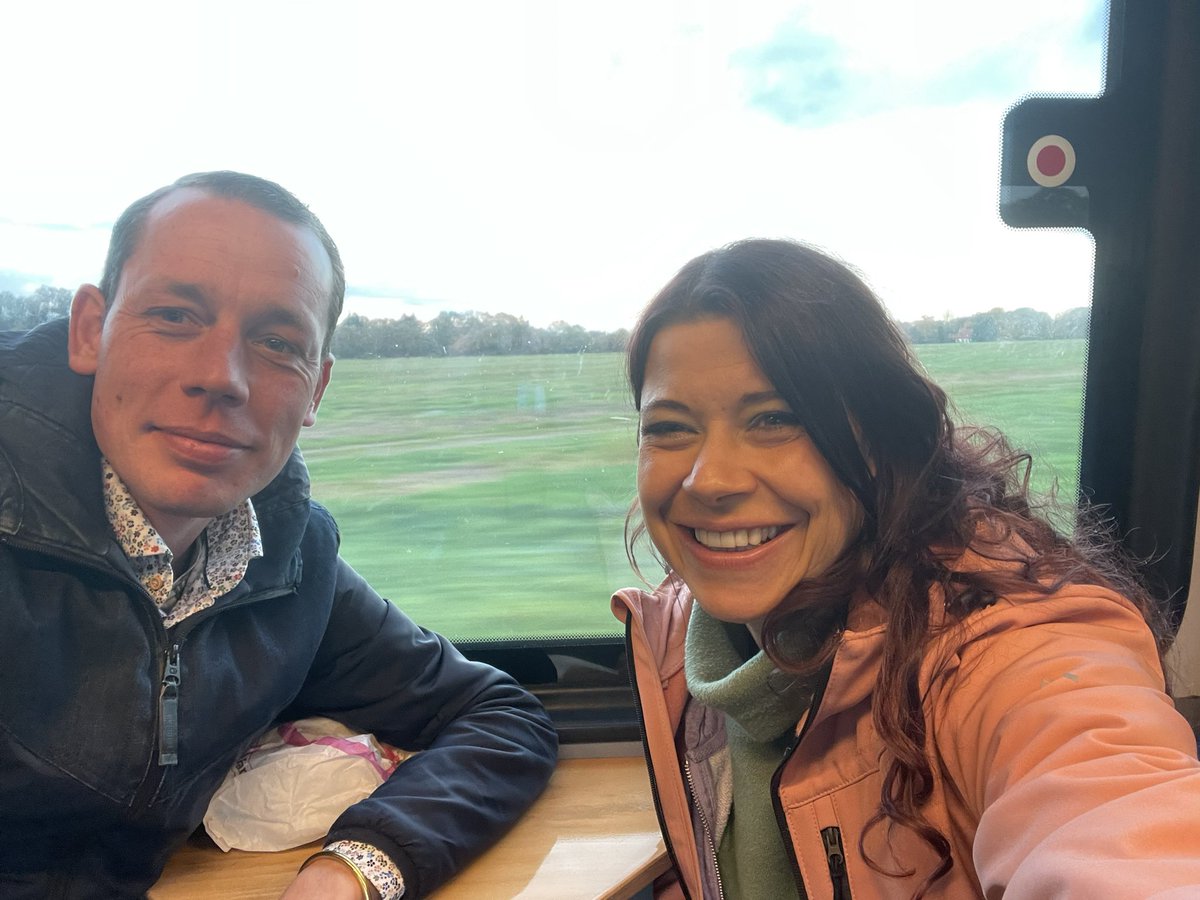 Lisa Westerveld 🟥 (@lisawesterveld) on Twitter photo Dagje op tour in de #Achterhoek! ❤️💚
Terecht zeggen <a href="/GLBronckhorst/">GL-Bronckhorst</a> en <a href="/PvdABronckhorst/">PvdABronckhorst</a> dat het openbaar vervoer beter moet. Zó belangrijk voor de bereikbaarheid van het platteland, maar ook om eenzaamheid tegen te gaan én beter voor het milieu.
Hier blijf ik me voor inzetten! Dagje op tour in de #Achterhoek! ❤️💚
Terecht zeggen <a href="/GLBronckhorst/">GL-Bronckhorst</a> en <a href="/PvdABronckhorst/">PvdABronckhorst</a> dat het openbaar vervoer beter moet. Zó belangrijk voor de bereikbaarheid van het platteland, maar ook om eenzaamheid tegen te gaan én beter voor het milieu.
Hier blijf ik me voor inzetten!