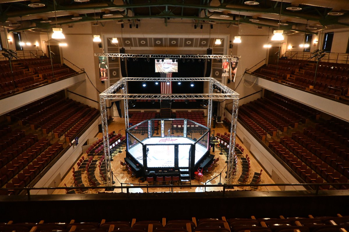 CageTitans's tweet photo. The best venue in combat sports! 

[ #WeAreCageTitans | #CT62 |  TONIGHT | Plymouth Memorial Hall | 📺: @SpectationNet ] https://t.co/IJ4qbK0z4B