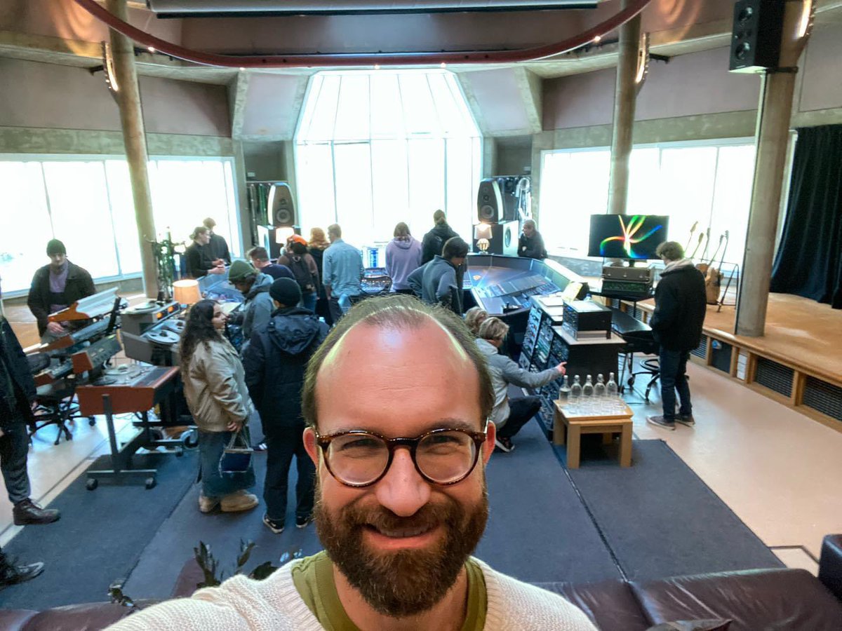 JonoGilmurray's tweet photo. Had such an incredible day taking a large group of @BIMM_Institute Production students on an all-day field trip to Peter Gabriel’s Real World studios. Huge thanks to the amazing @marcomigliari for hosting such an inspiring and memorable day for all! https://t.co/621CWH3XYk
