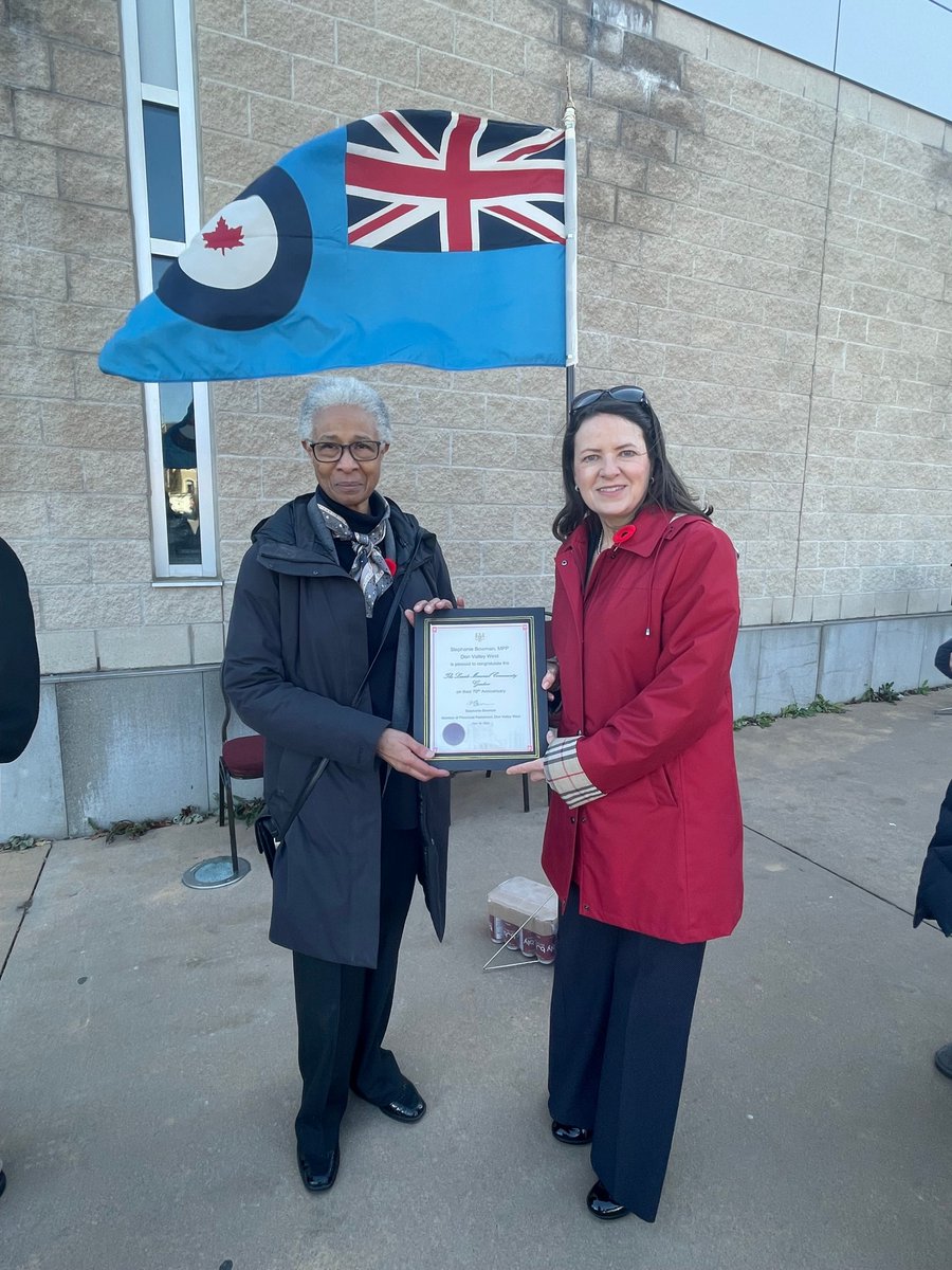 Stephanie Bowman (@stephaniebowman) on Twitter photo Honoured to attend the closing of Leaside Memorial Community Gardens' 70th anniversary on the eve of #RemembranceDay. A tribute to Leaside's war heroes, the gardens also symbolize our community's unity and values. #LestWeForget <a href="/torontoleaside/">Toronto Leaside Wildcats</a> <a href="/heritageleaside/">Leaside Heritage</a> <a href="/rcaf_foundation/">RCAF Foundation | Fondation de l'ARC</a> Honoured to attend the closing of Leaside Memorial Community Gardens' 70th anniversary on the eve of #RemembranceDay. A tribute to Leaside's war heroes, the gardens also symbolize our community's unity and values. #LestWeForget <a href="/torontoleaside/">Toronto Leaside Wildcats</a> <a href="/heritageleaside/">Leaside Heritage</a> <a href="/rcaf_foundation/">RCAF Foundation | Fondation de l'ARC</a>