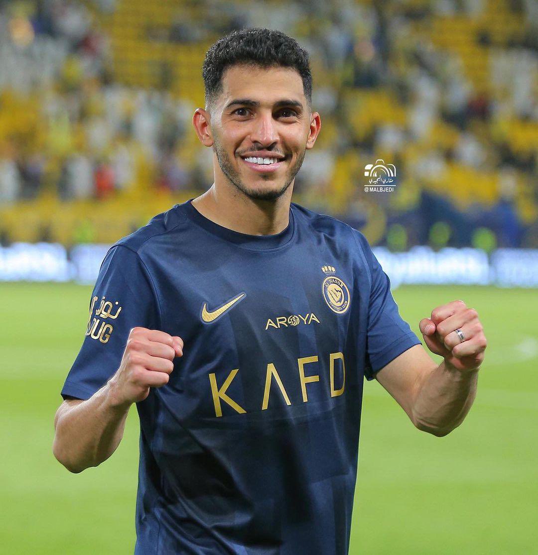 جمهورنا  العظيم سعادته همنا.. وتحقيق طموحه هدفنا.. 
الف مبروك الفوز والنقاط الثلاث💛💙
#النصر_الوحده 
#دوري_روشن_السعودي