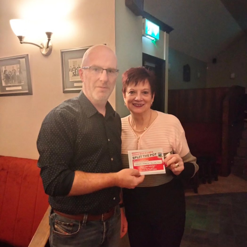 OolaGAA's tweet photo. Congratulations to this week's Split the Pot winners - Teresa, Francie, Roundie & Stallone.
€120 each.
Teresa accepted the cheque on behalf of the syndicate 👏
This week's prize €480.
#winnereveryweek https://t.co/rMzhOU2LNk