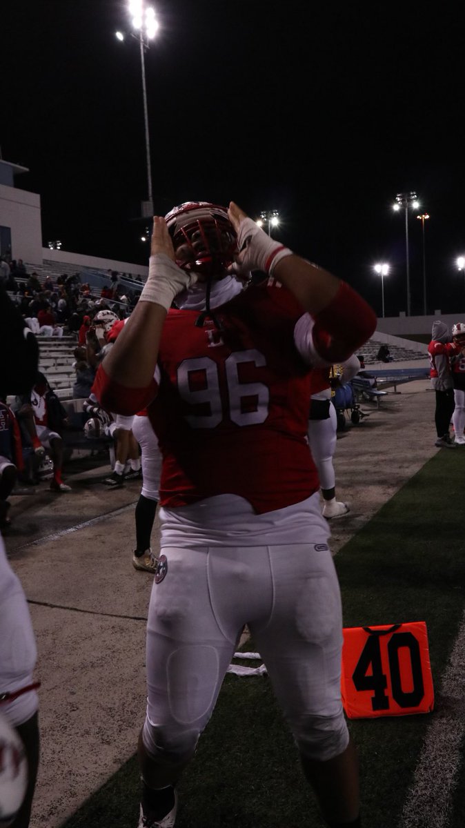 Dominating the line of scrimmage first week of playoffs ! 11-0
hudl.com/v/2MWf5P
 <a href="/RecruitLamar/">Recruit Lamar</a> <a href="/coachmlindsey/">Michael Lindsey</a> <a href="/LamarTexansFB/">LamarTexansFootball</a>