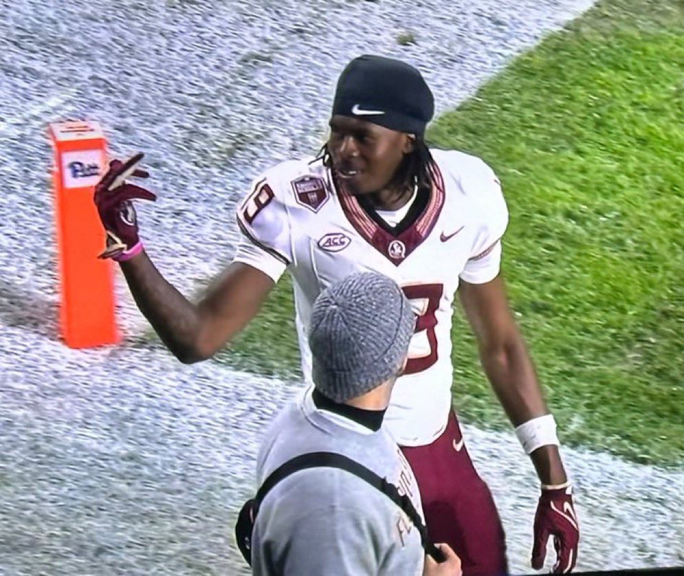 V850404's tweet photo. #NoleRollCall RT 🍢🍢🍢 https://t.co/Dv4zdVn60x