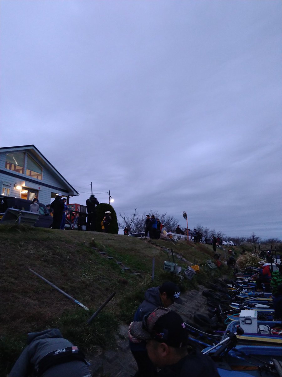 GOGOFiSHINGch's tweet photo. H-1グランプリ新利根川
厳しいそうですが頑張ります!
#H1GP
#新利根川
#松屋ボート
#h1gp https://t.co/nFEQkFt5OZ