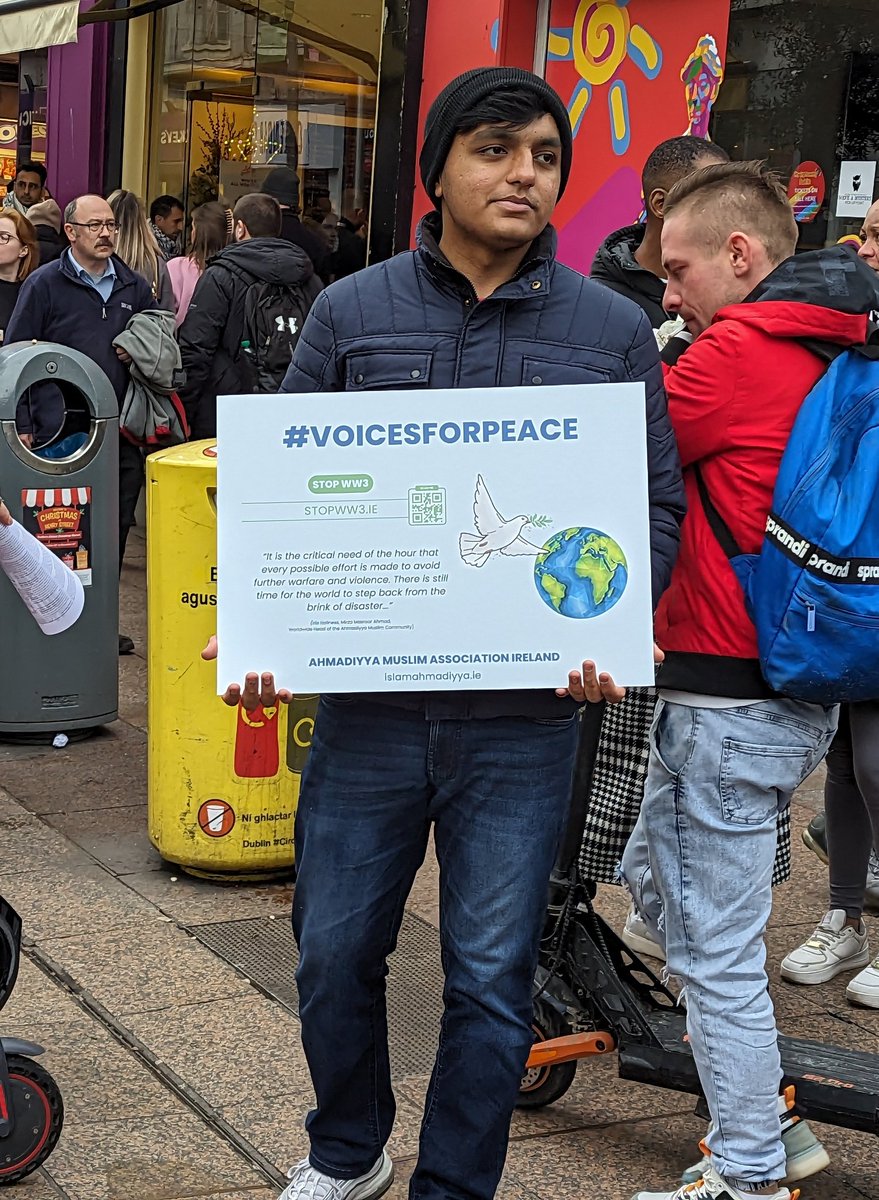 Our Muslim youth were out on the streets of Dublin city centre today, volunteering their time to distribute leaflets and raising their voice for peace #voicesforpeace