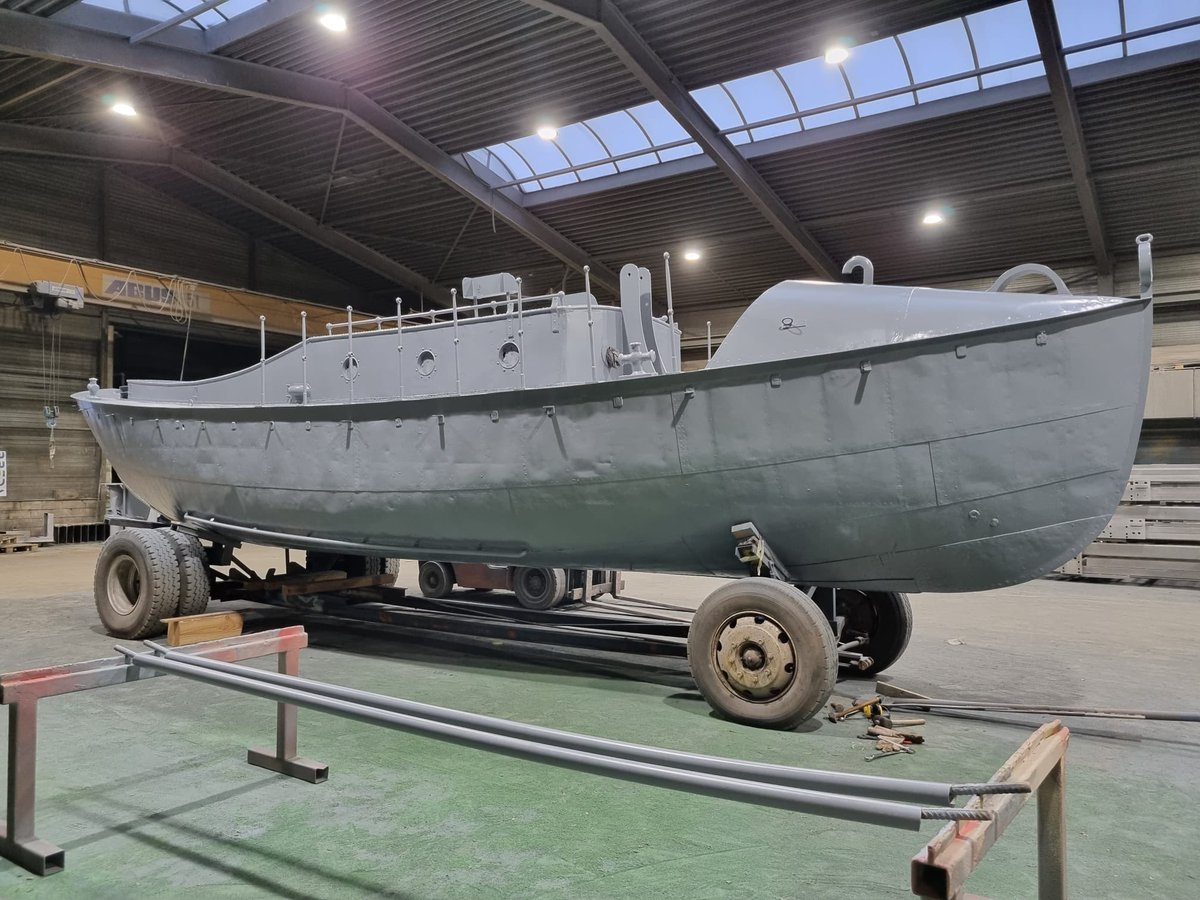 199 jaar vandaag, en terwijl er in tricht de laatste hand gelegd word aan de restauratie van de voormalige reddingboot van Harlingen de Ca den Tex.. hopend juni terug in Harlingen.
