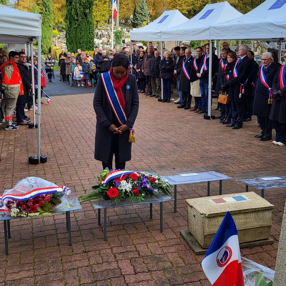 🇫🇷Très belle cérémonie du 11 novembre aujourd’hui à @ville_chaville aux côtés de notre maire @jjguillet #DevoirDeMémoire