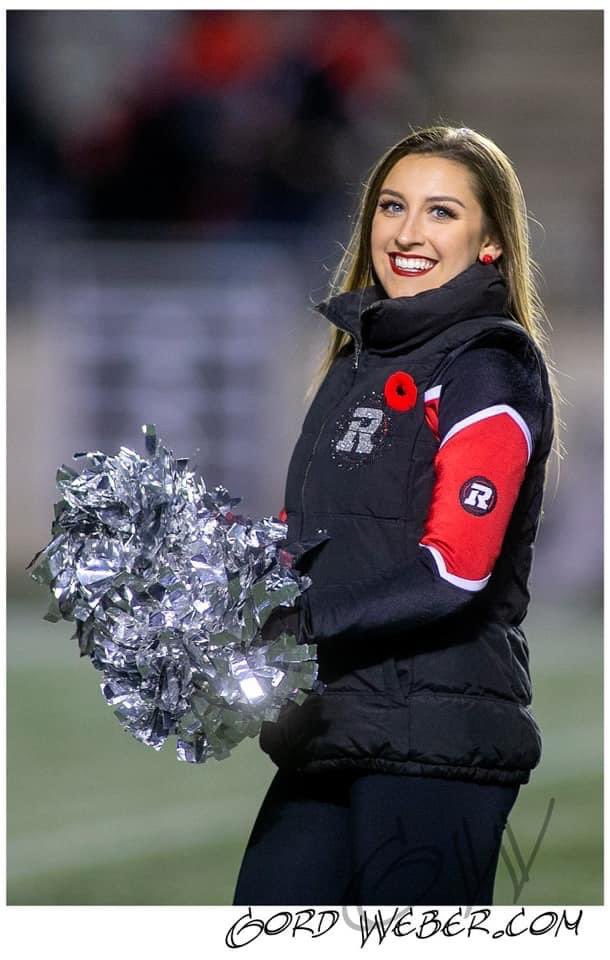 REDBLACKSCheer's tweet photo. We remember all those who have served, who currently serve and those who stand behind those who serve.
#WeRemember #RemembranceDay #LestWeForget #CFLCheer https://t.co/OUIk1WensG