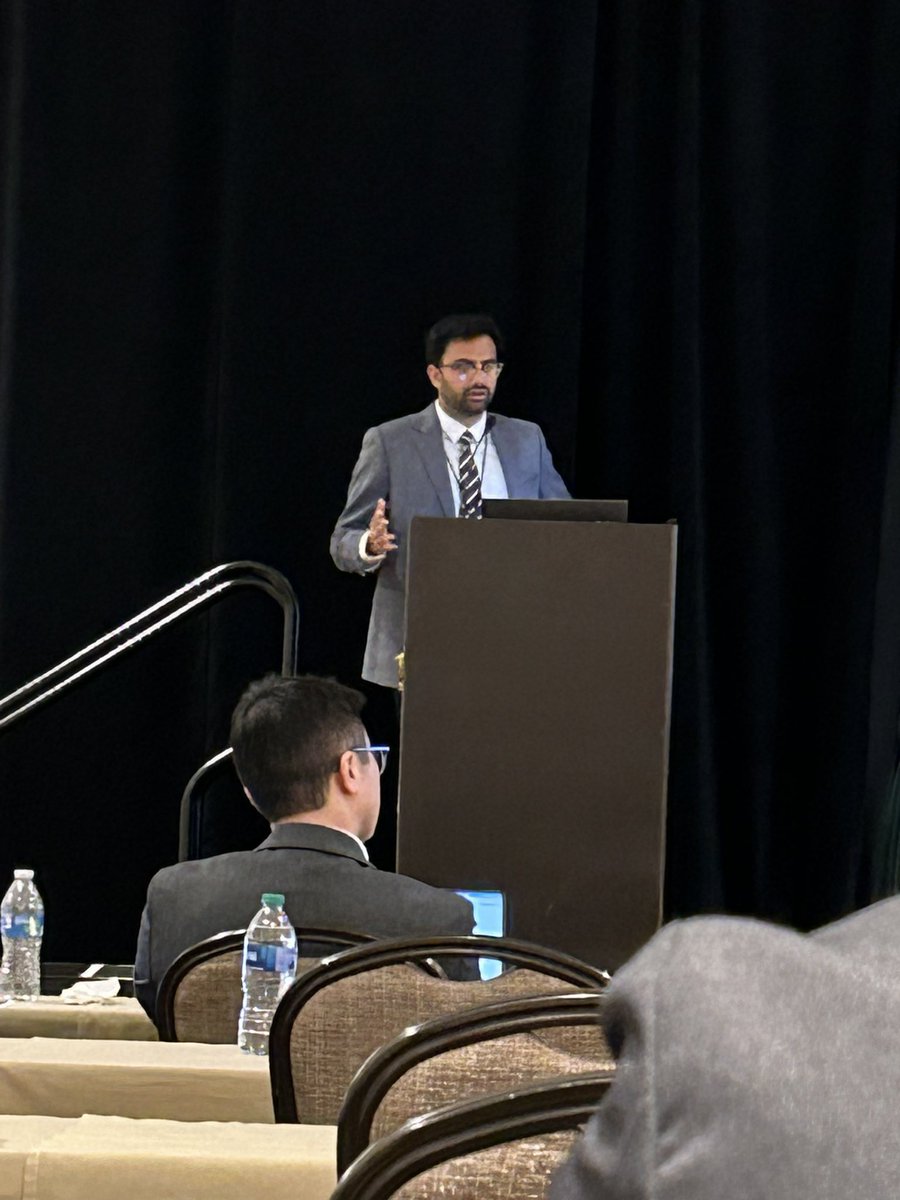 Uday Suresh of @vumcdbmi does a fantastic job at the AMIA Student Paper Competition at <a href="/AMIA2023/">ASOCIACIÓN DE MAESTROS INDEPENDIENTES AUTÉNTICOS</a>. With <a href="/nat_benda/">Nat B</a>