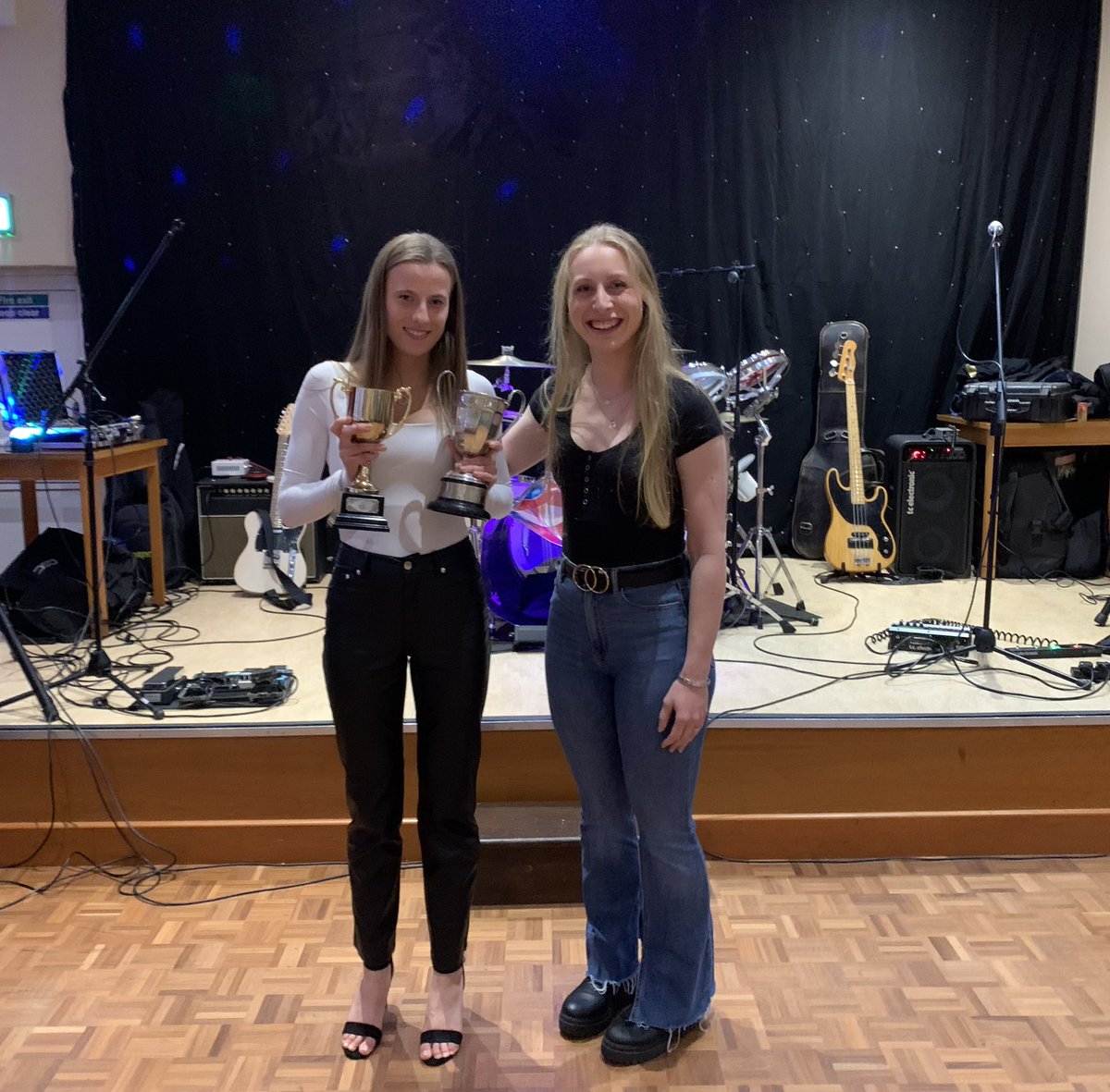 Fabulous prize party tonight with guest Elynor Backstedt. Well done to all the winners and thank you for those who donated to the raffle, raising over £400 for Cancer Research <a href="/CR_UK/">Cancer Research UK</a>