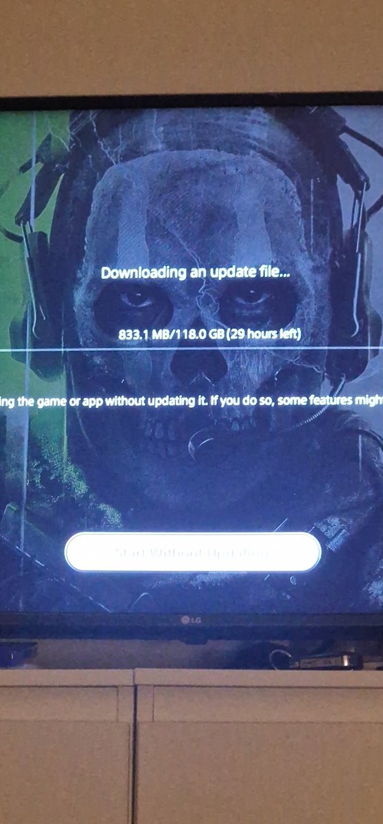 RossFElliot8's tweet photo. This is a piss take, it's a brand new game. Bought the disc so I didn't need to wait on install... Then again was £15 less in asda so... https://t.co/7U9eu77PXI