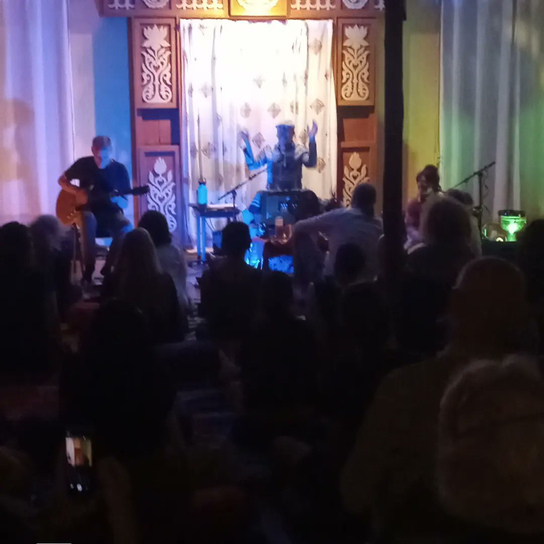 SafetyCreation's tweet image. Did a #safefunbycap cameo last night and created Safety and enjoyed good energy at Wild Lotus Yoga&apos;s 21st Anniversary! Saw folks I hadn&apos;t beheld since before the Shutdowns. Cool client extraordinaire. Cap Black