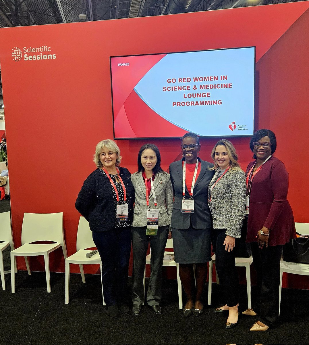 Great audience engagement as we discussed 'Building #Diverse #Research Teams' ✔️best #mentoring practices ✔️effective #mentor-#mentee relationships ✔️create an #inclusive culture ✔️ #conflict mgt ✔️ #recruit & #support #diversity #equity #inclusion #belonging #ACCWIC #AHA23