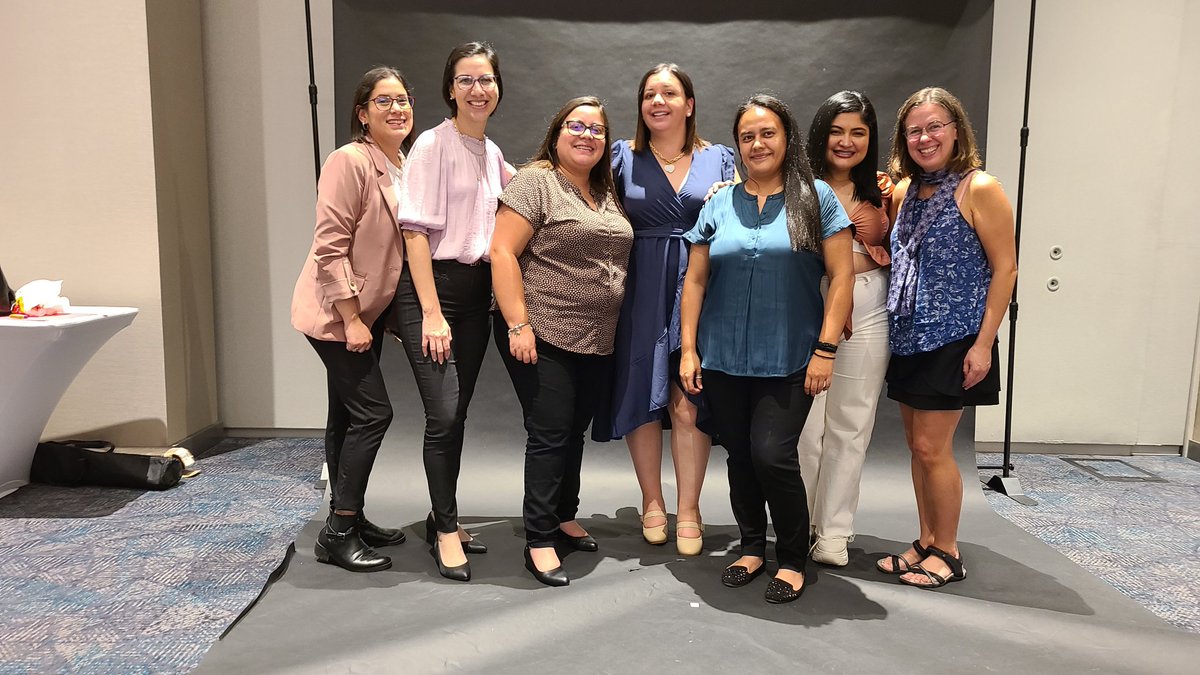 ruthkalinka's tweet image. Hoy hablé por mi 1a vez en español en una conferencia, interpretando del inglés los ejercicios. No sabía si podría hasta que lo hice. Qué comunidad amable! Si yo puedo, tú puedes. ❤️

Foto: Organizadores y mentores del taller #WPDiversity en San José, Costa Rica ❤️ #WCSJ2023
