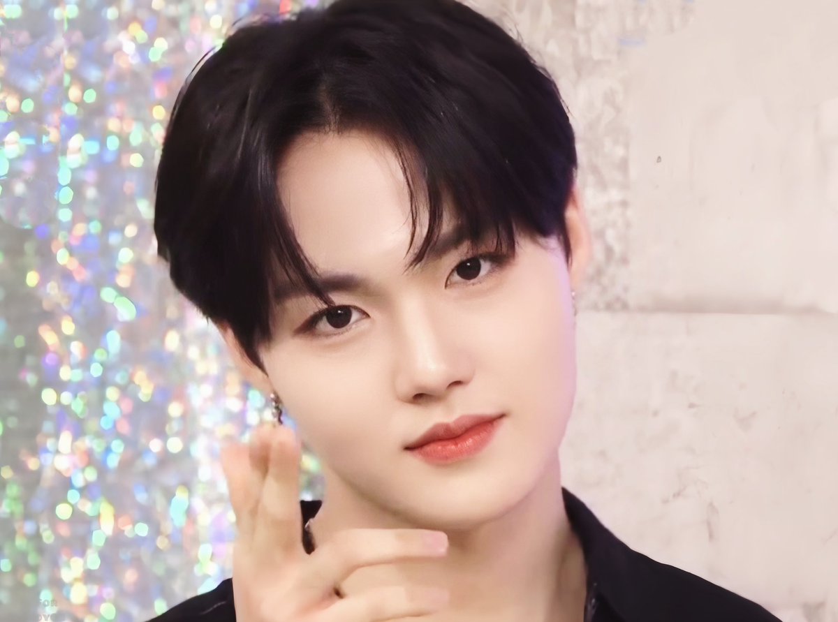 ♡︎ 겨울 소년 ♡︎ tweet media