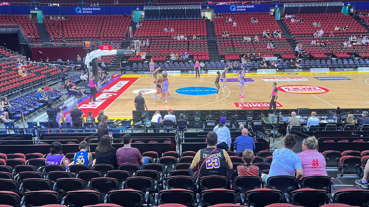 First home game for @TheSydneyFlames this season and very excited to be here 🥰 first time seeing @Deauzya play live, plus @KeelyFroling first game back in Sydney, going to be big one! #WNBL24 #FlameOn 🔥